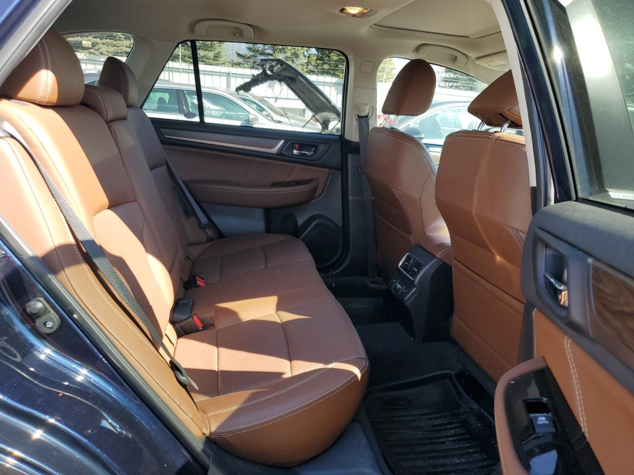 2018 Subaru Outback - Image 11