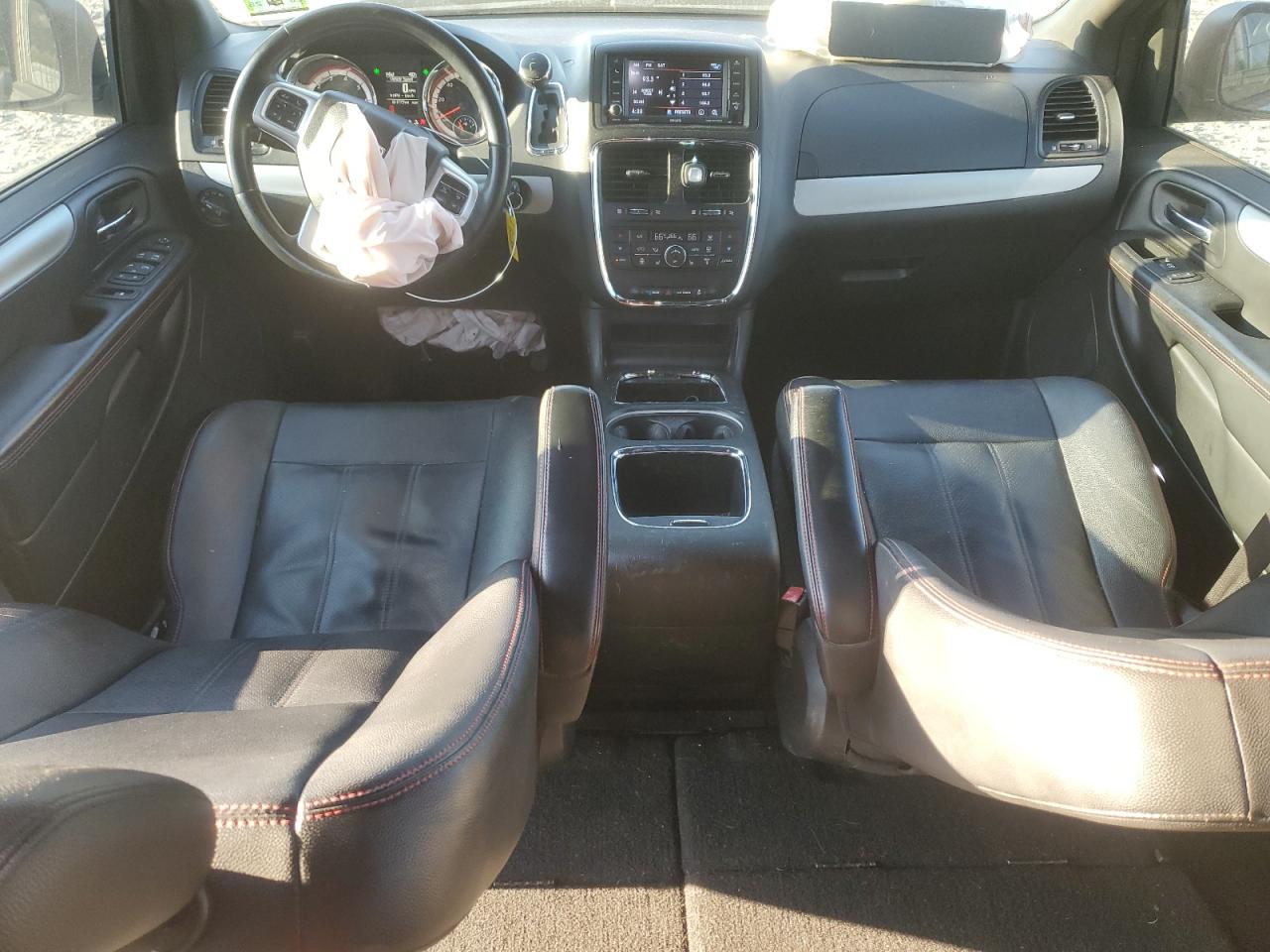 2018 Dodge Caravan - Image 8