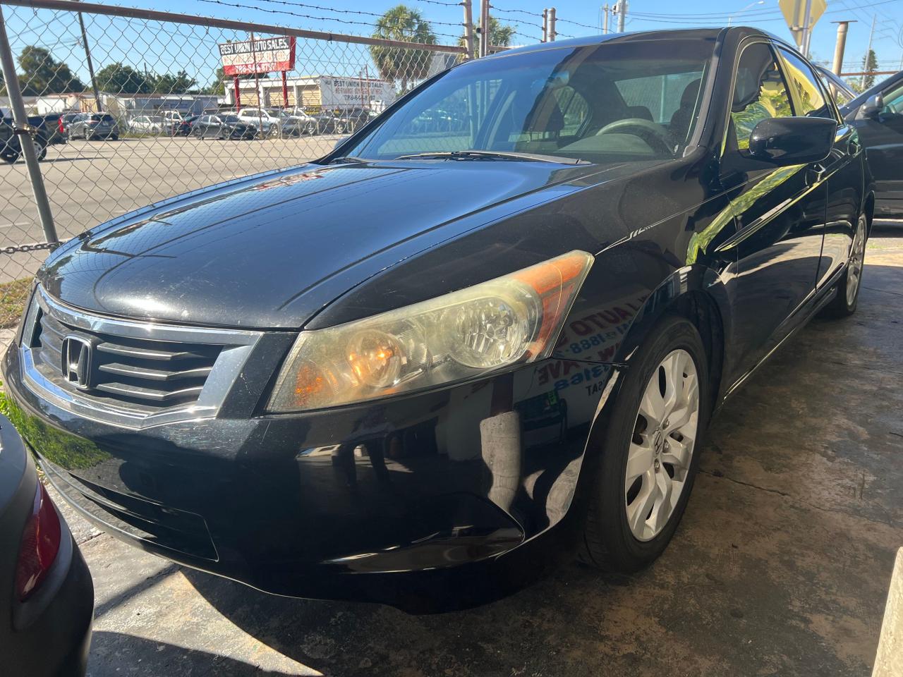 2010 Honda Accord - Image 2