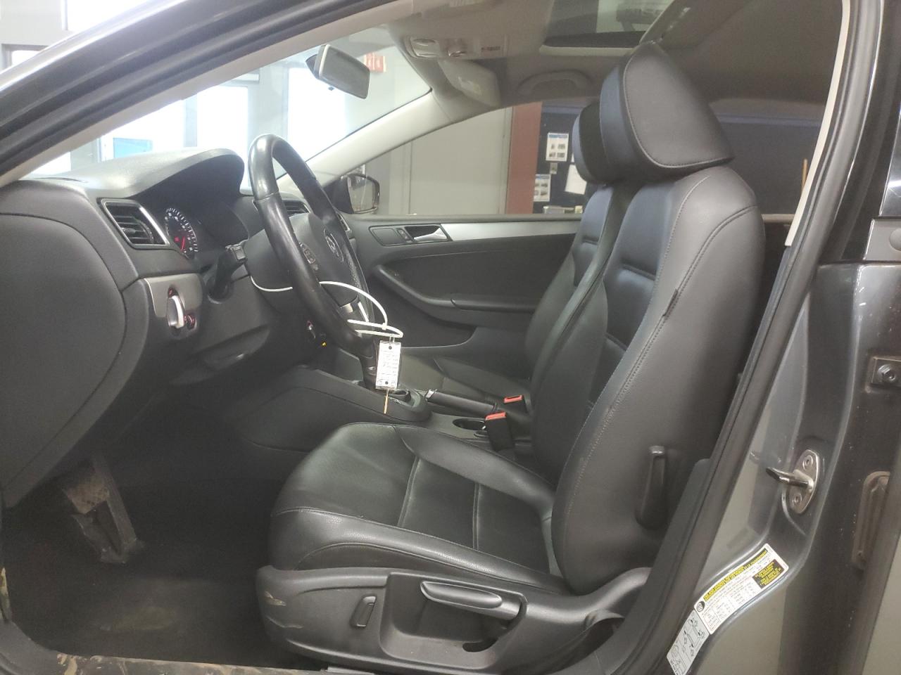 2014 Volkswagen Jetta - Image 7