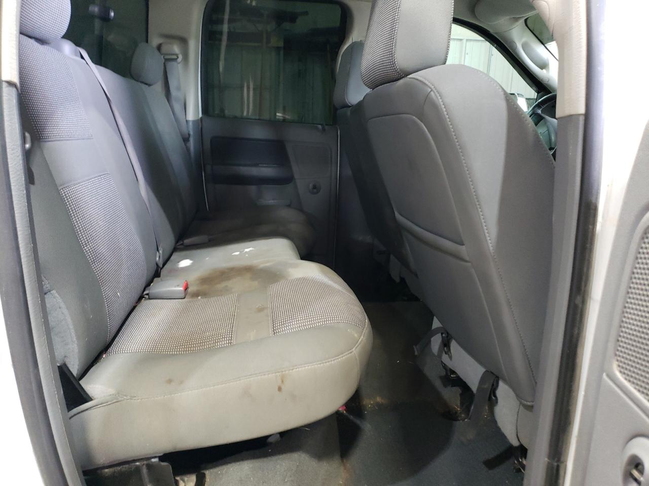 2006 Dodge RAM - Image 10