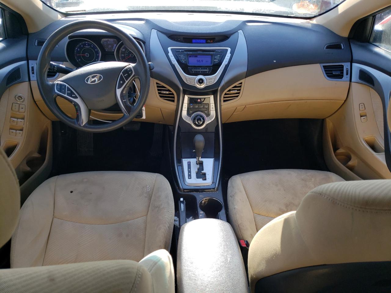 2011 Hyundai Elantra - Image 8
