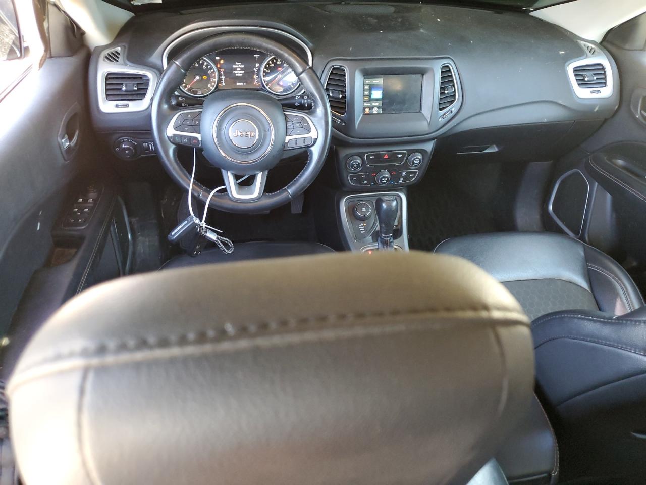 2020 Jeep Compass - Image 8