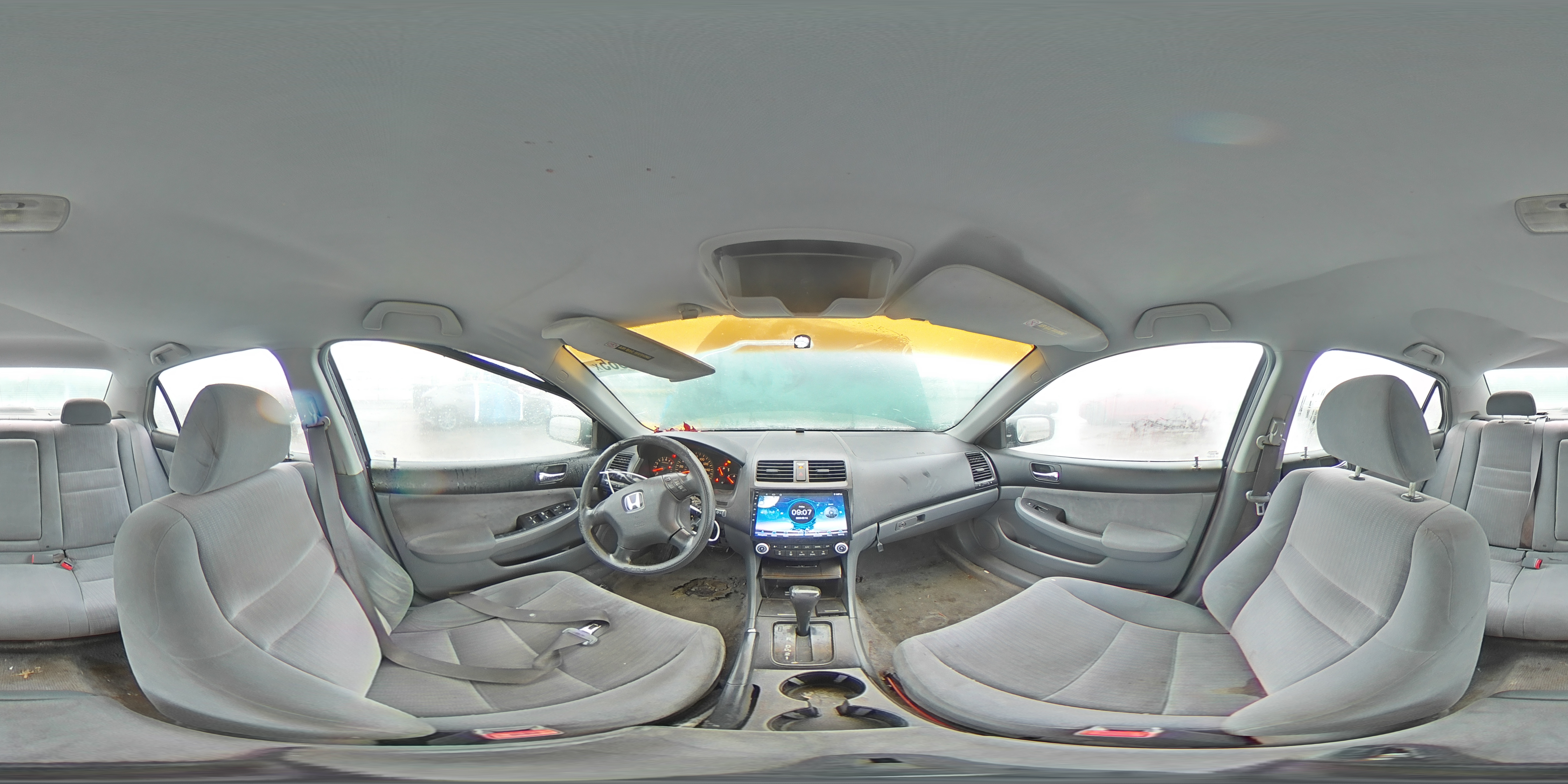 2005 Honda Accord - Image 13