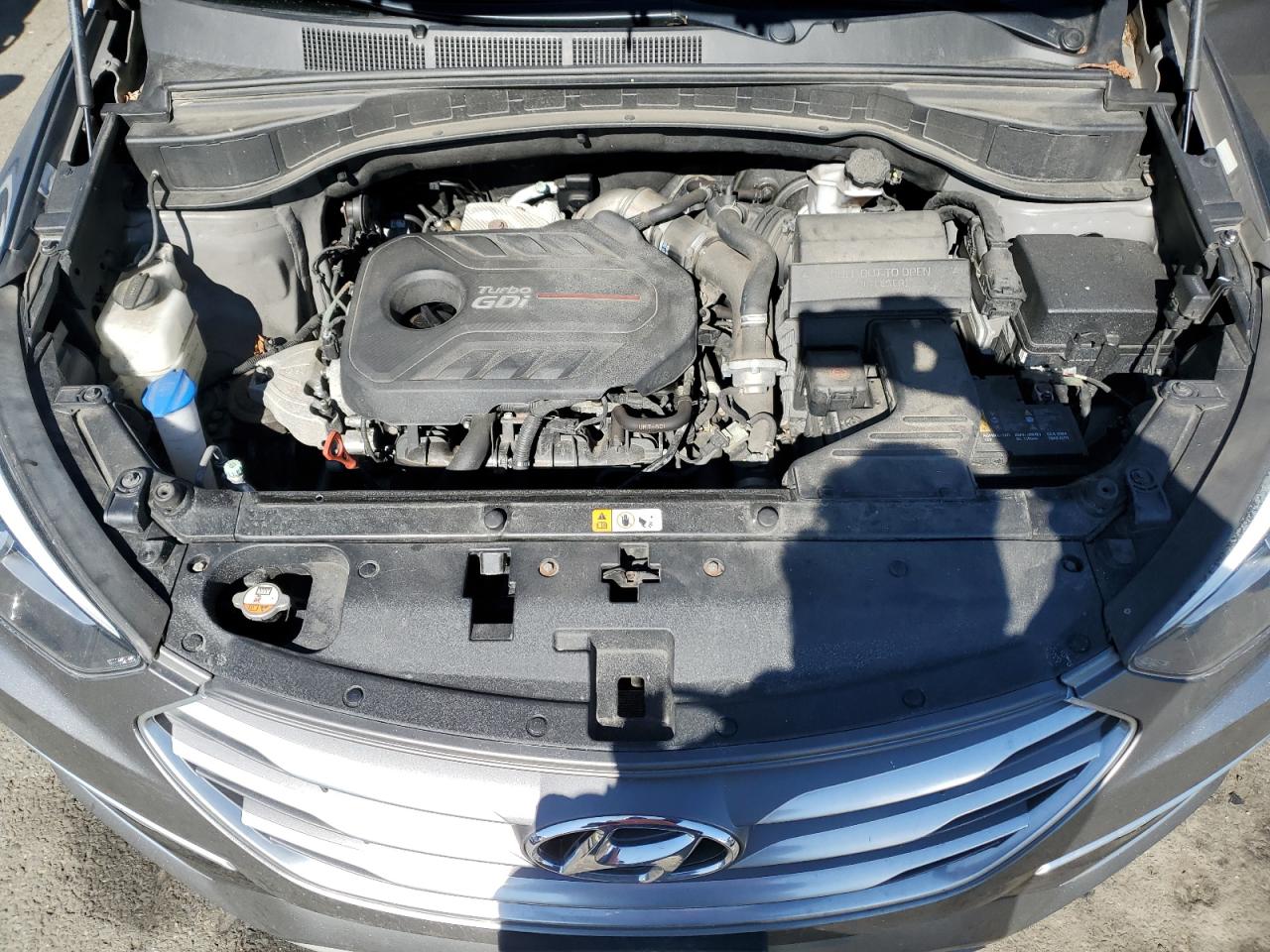 2018 Hyundai Santa Fe - Image 12