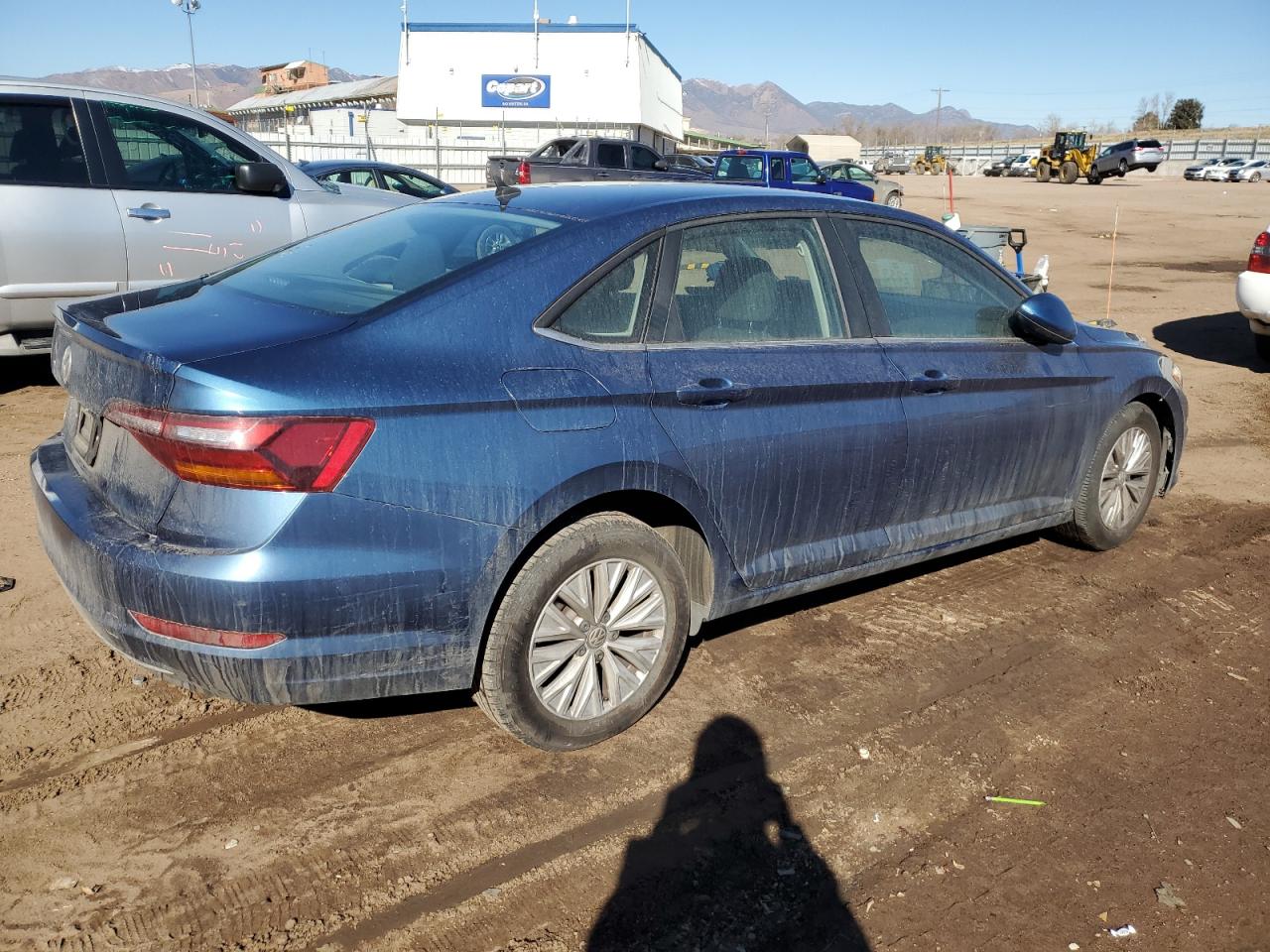 2019 Volkswagen Jetta - Image 3