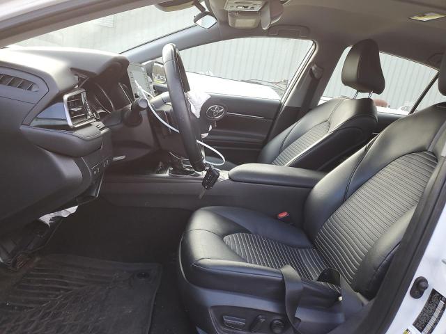  TOYOTA CAMRY 2021 Biały
