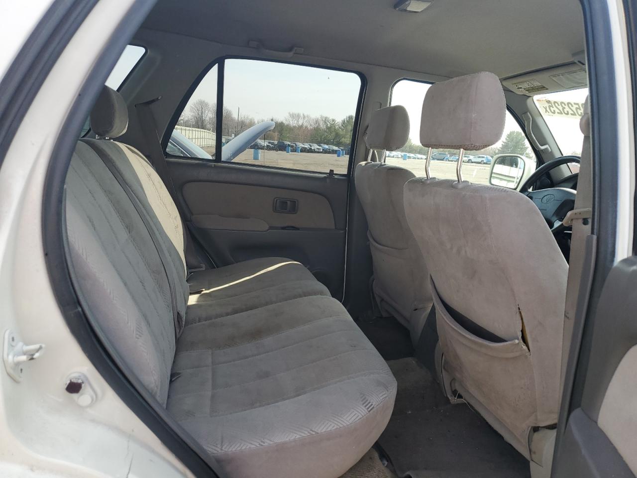 2002 Toyota 4Runner - Image 11
