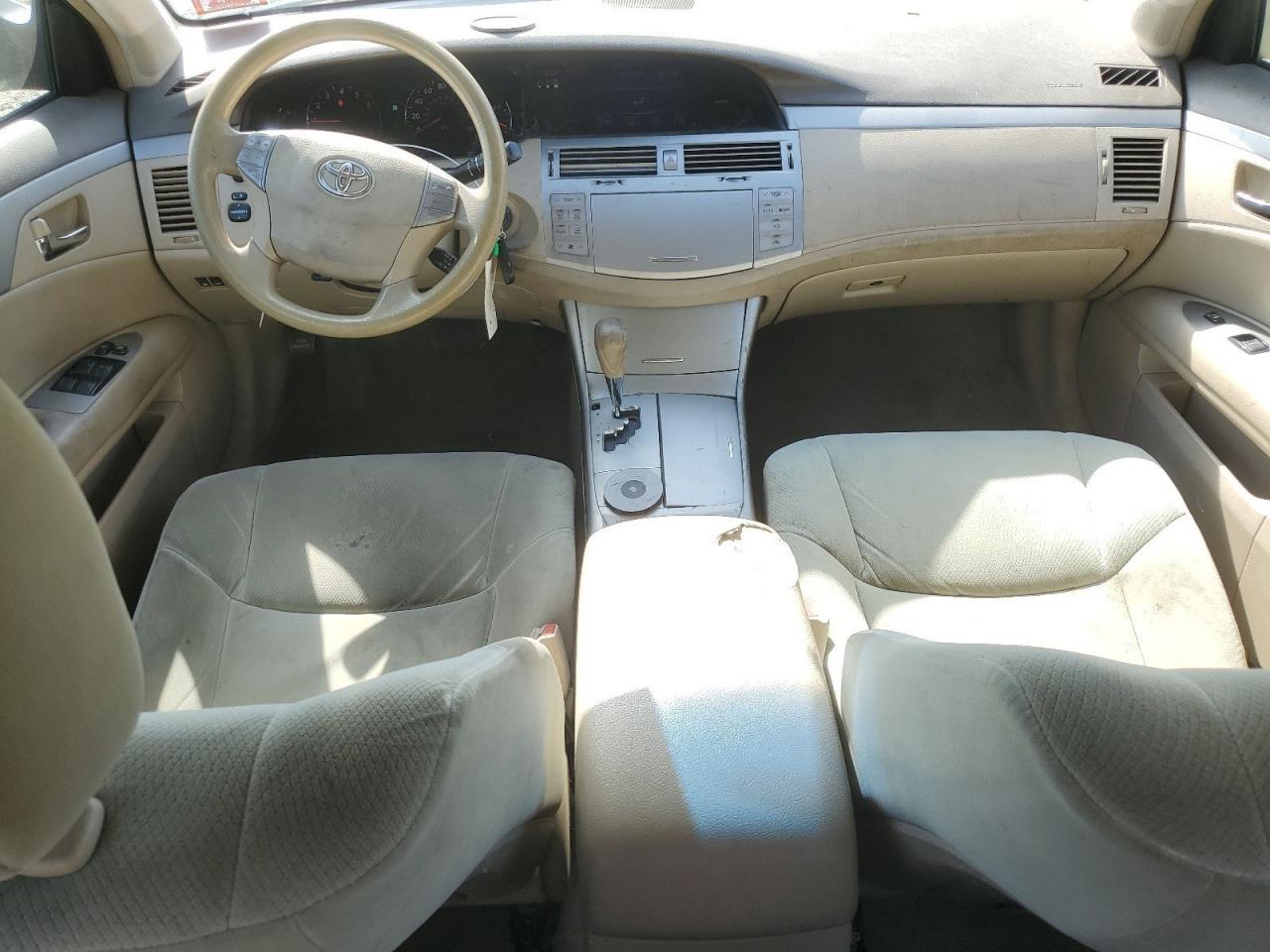 2009 Toyota Avalon - Image 8