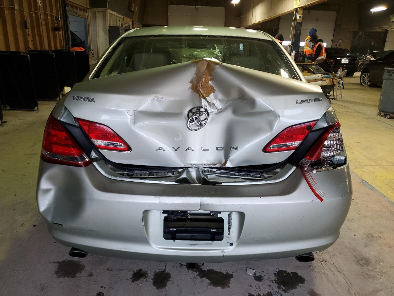 2007 Toyota Avalon - Image 6