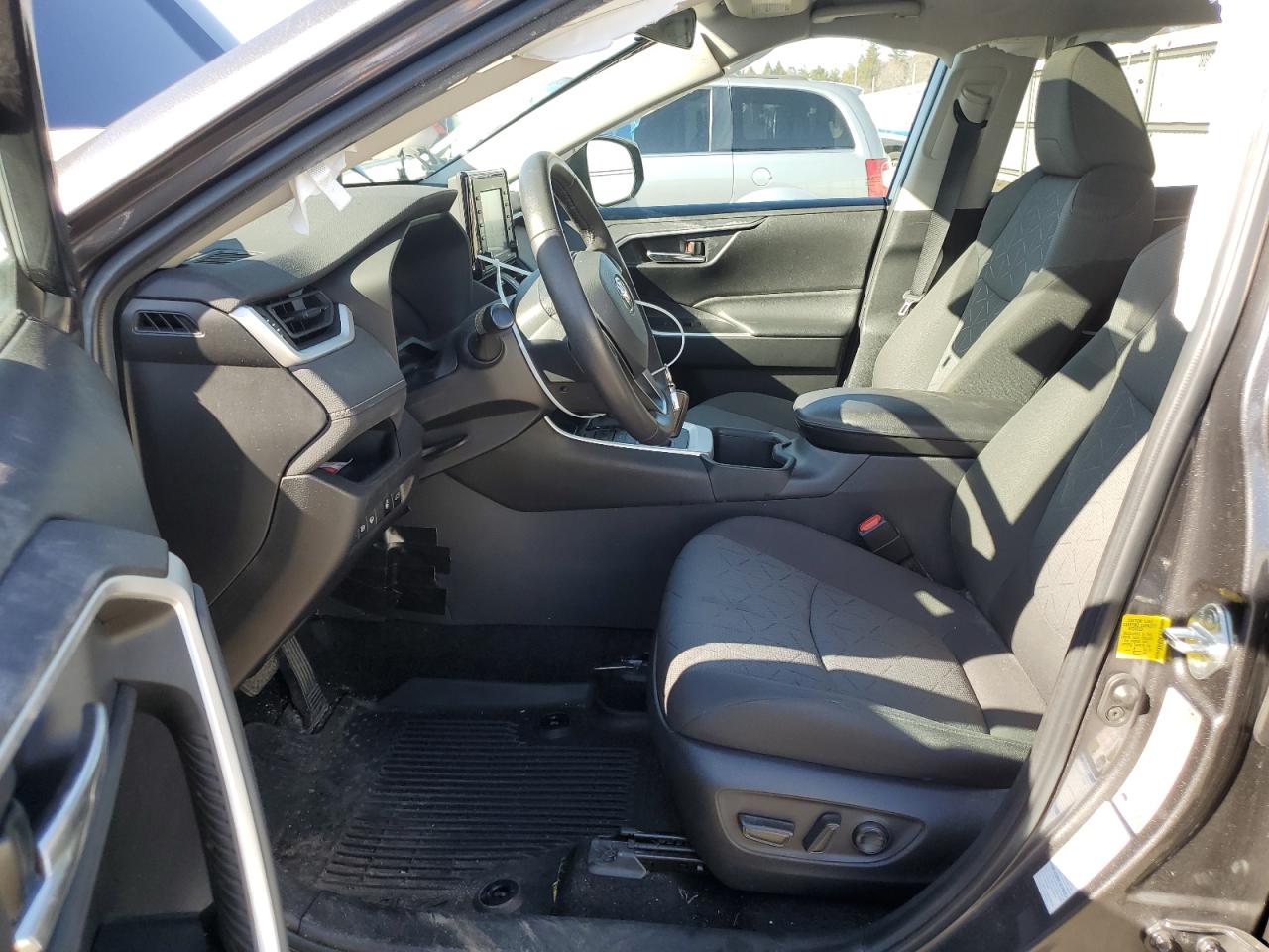 2022 Toyota RAV 4 - Image 7