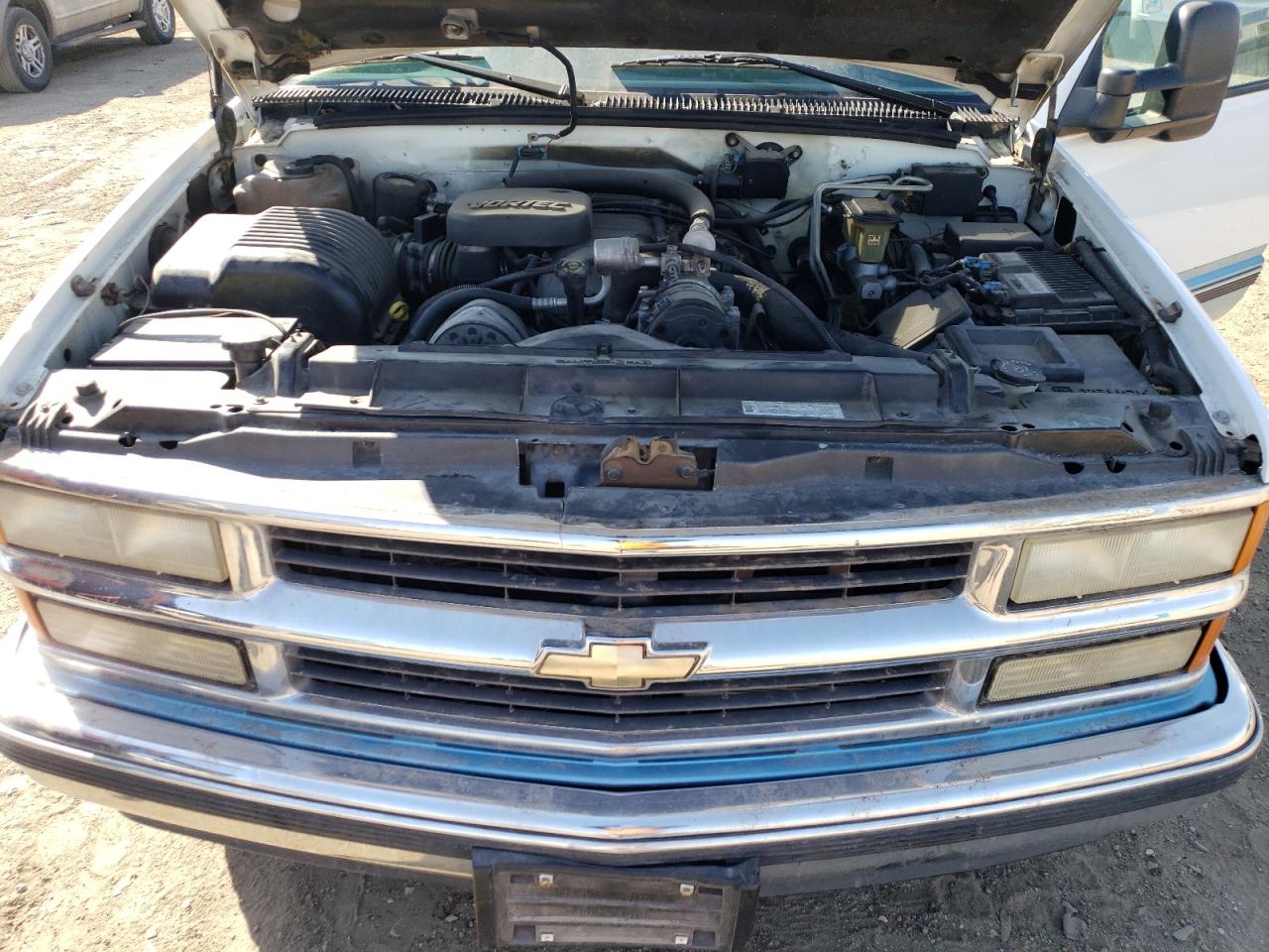 1997 Chevrolet GMT-400 - Image 11