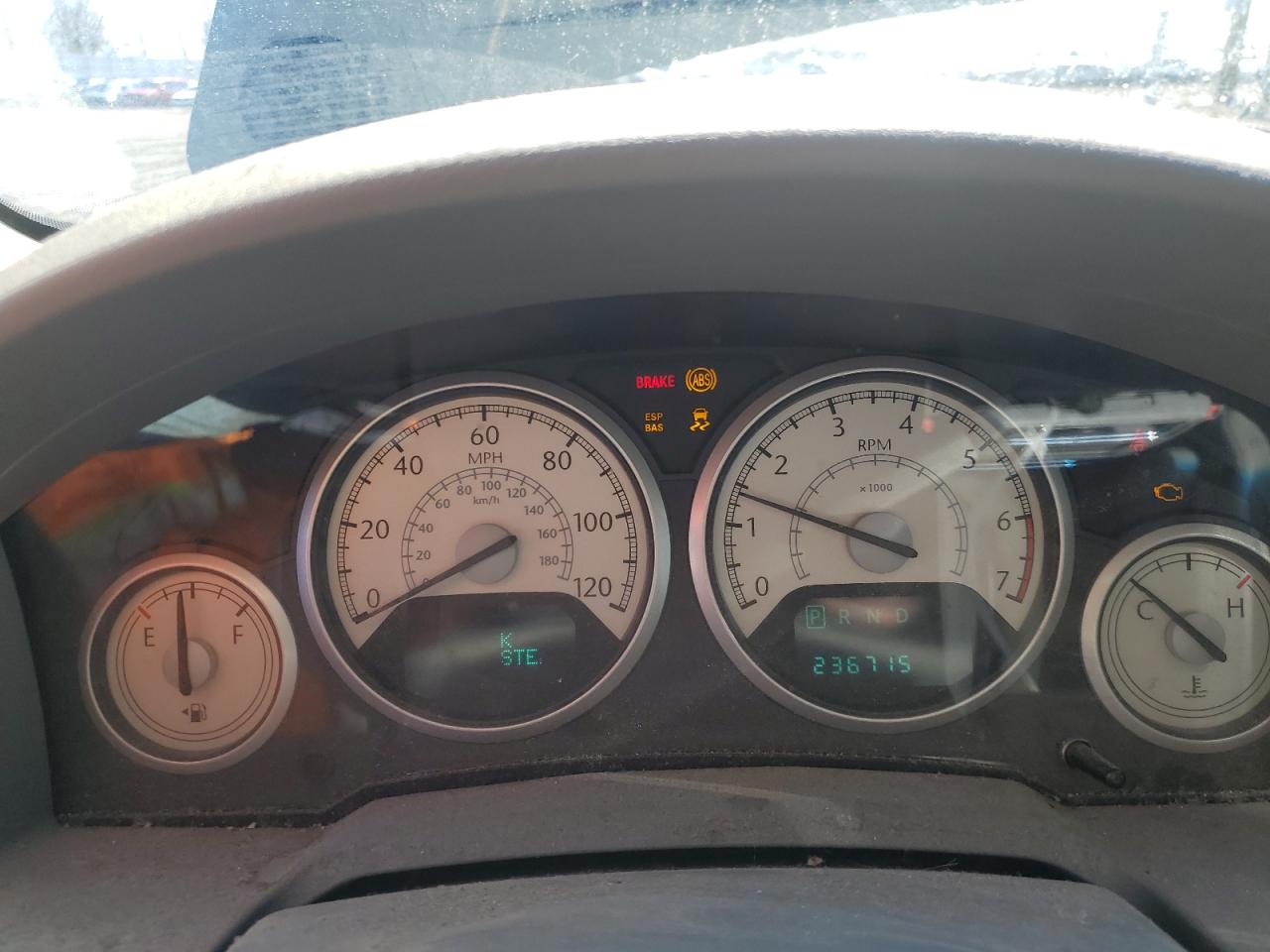 2009 Chrysler Town & Country - Image 9