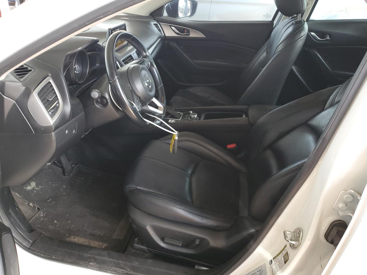 2017 Mazda 3 - Image 7