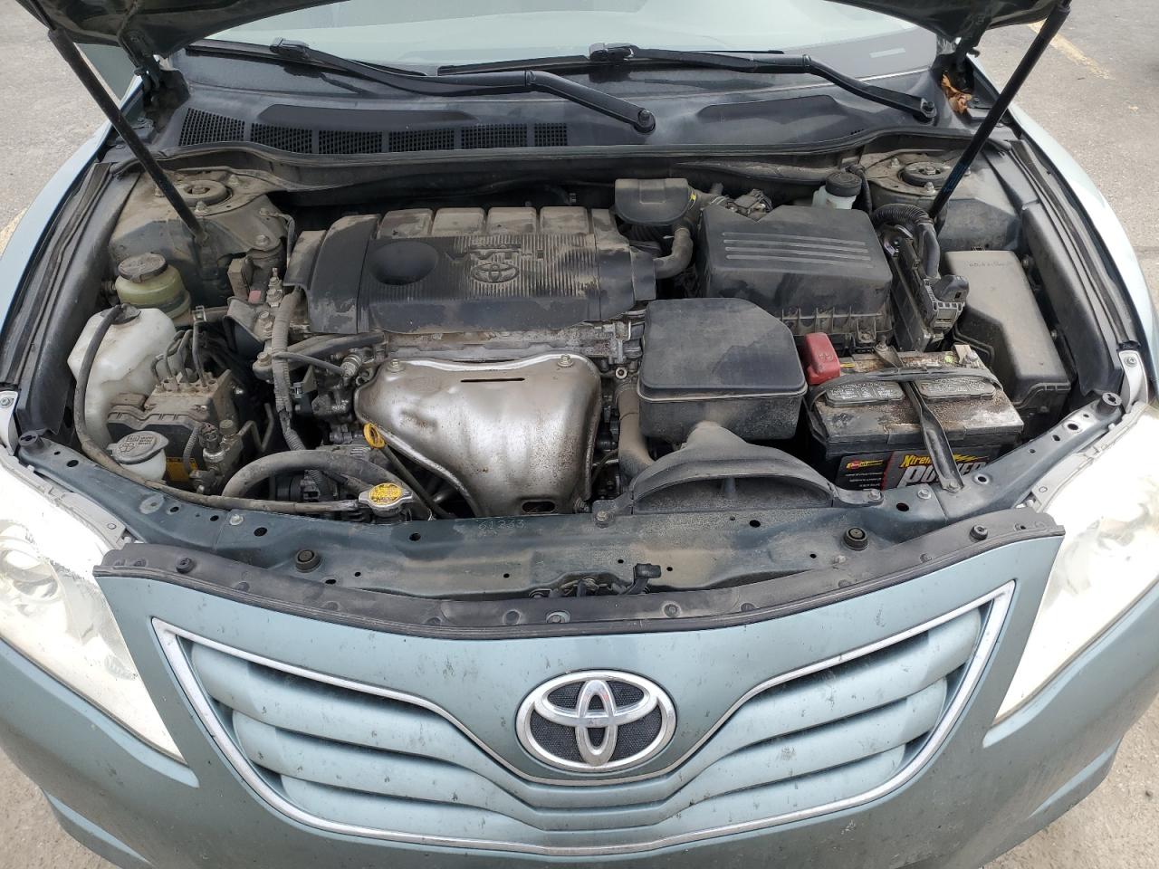 2011 Toyota Camry - Image 11