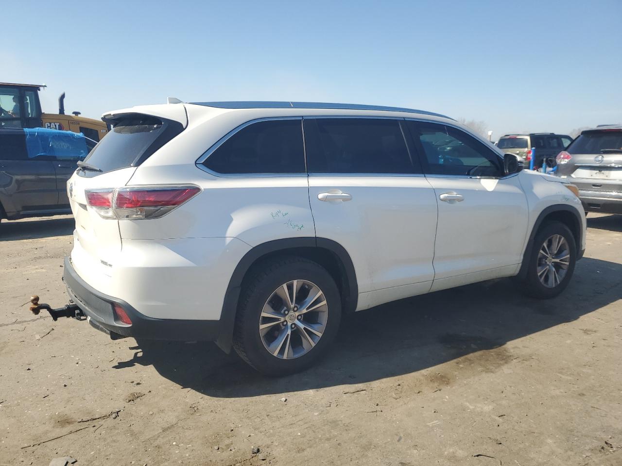 2015 Toyota Highlander - Image 3
