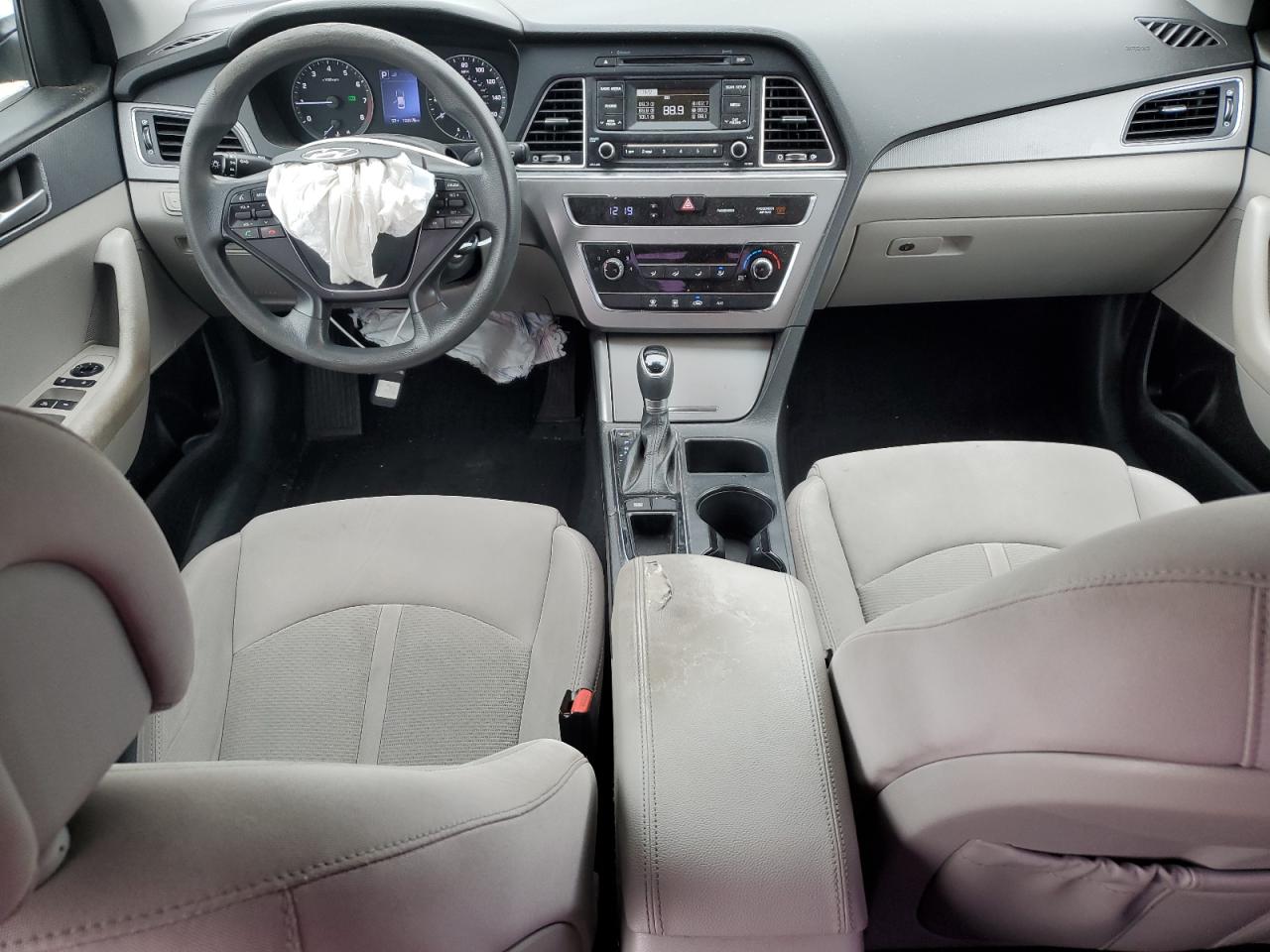 2017 Hyundai Sonata - Image 8