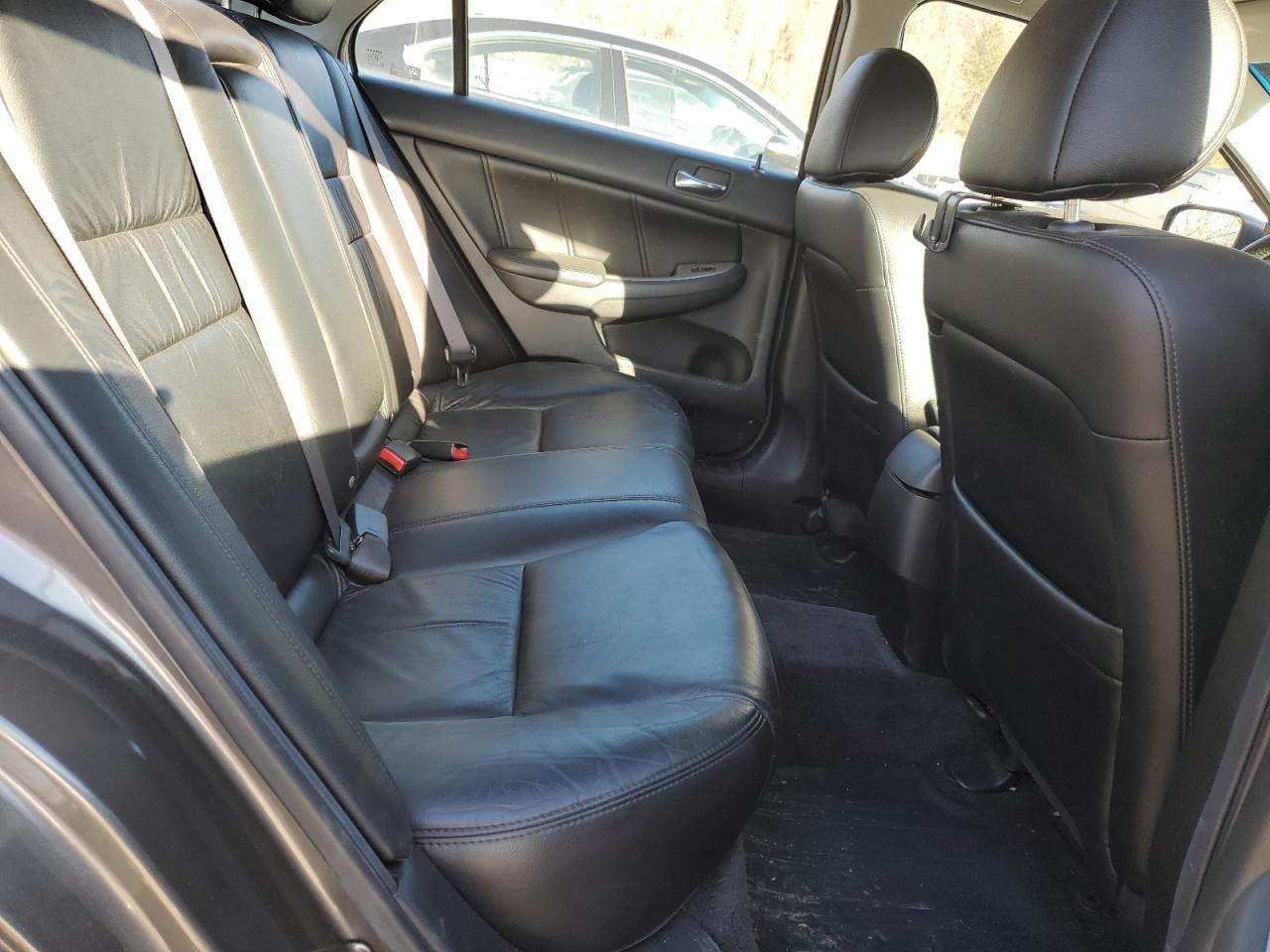 2006 Honda Accord - Image 10