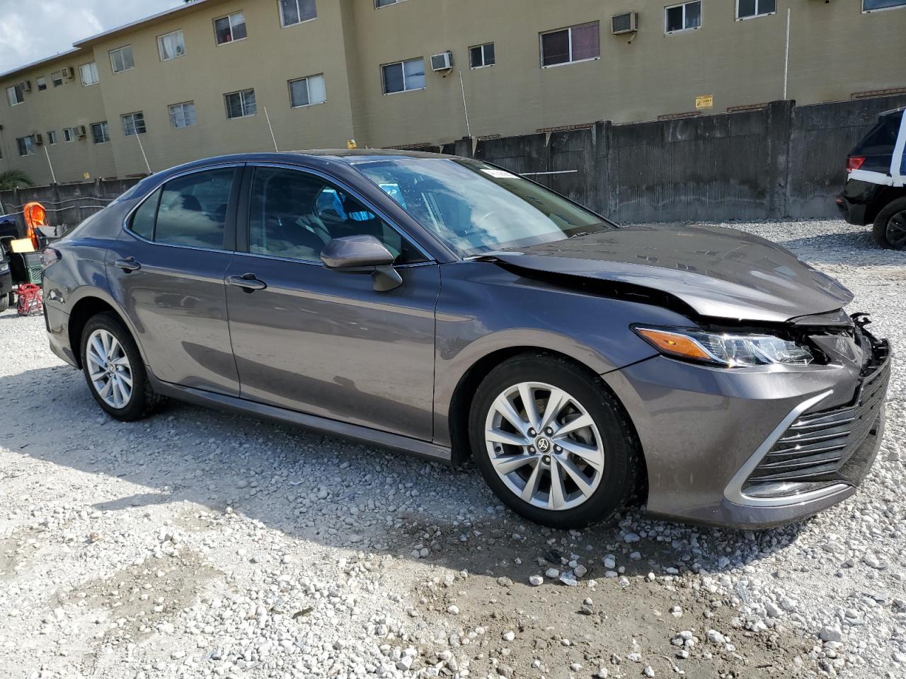 2021 Toyota Camry - Image 4