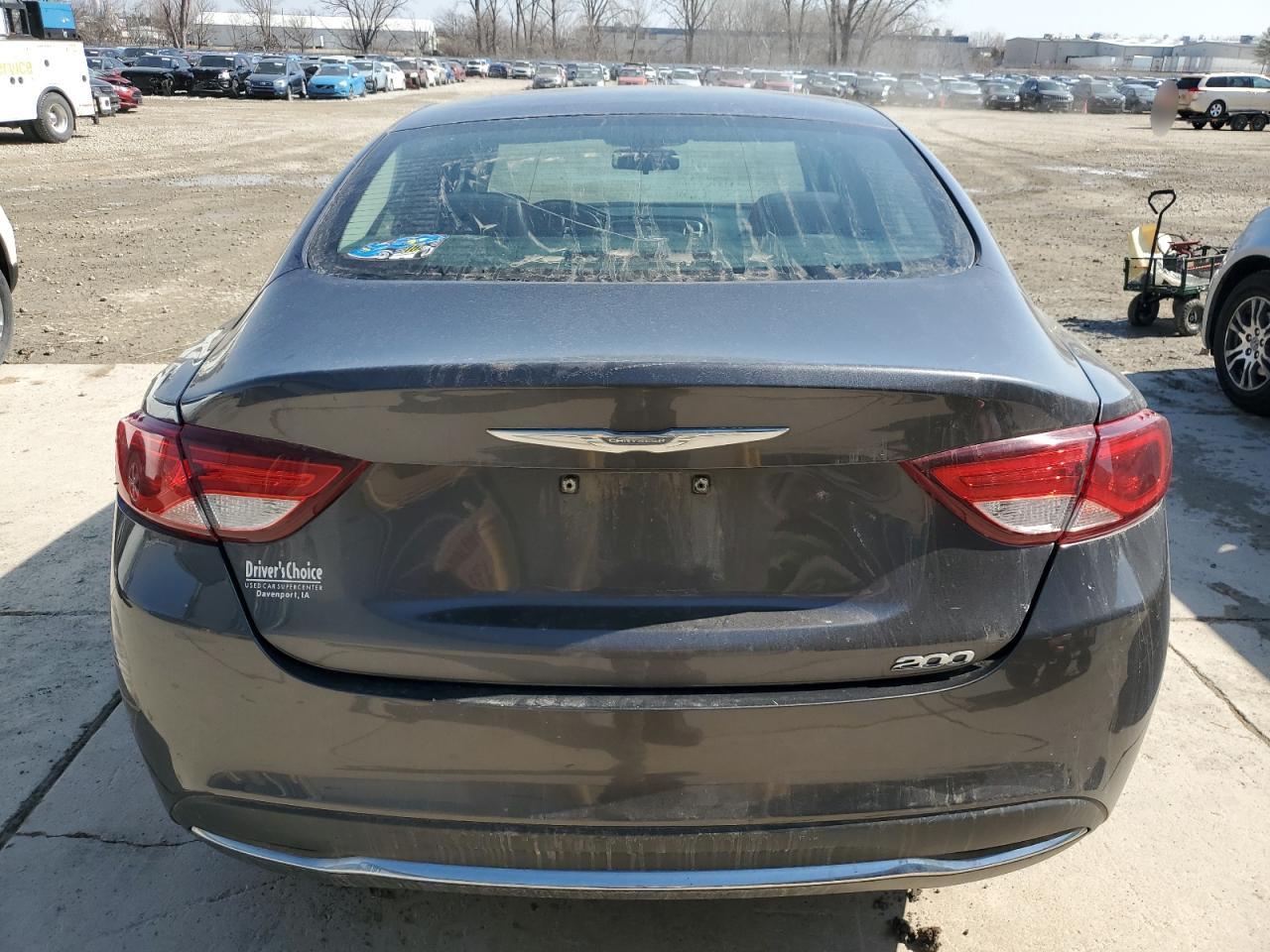 2015 Chrysler 200 - Image 6