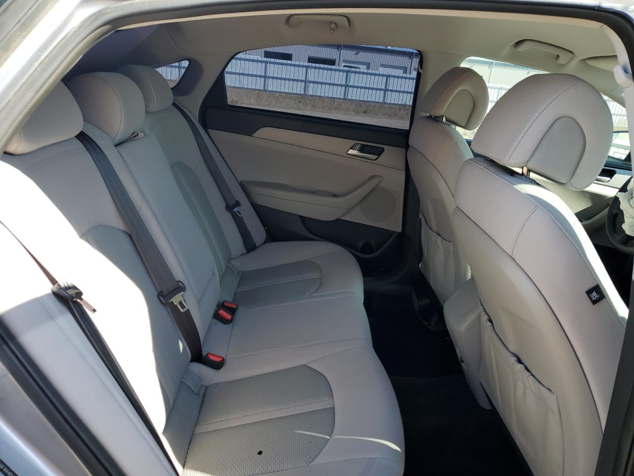 2017 Hyundai Sonata - Image 10