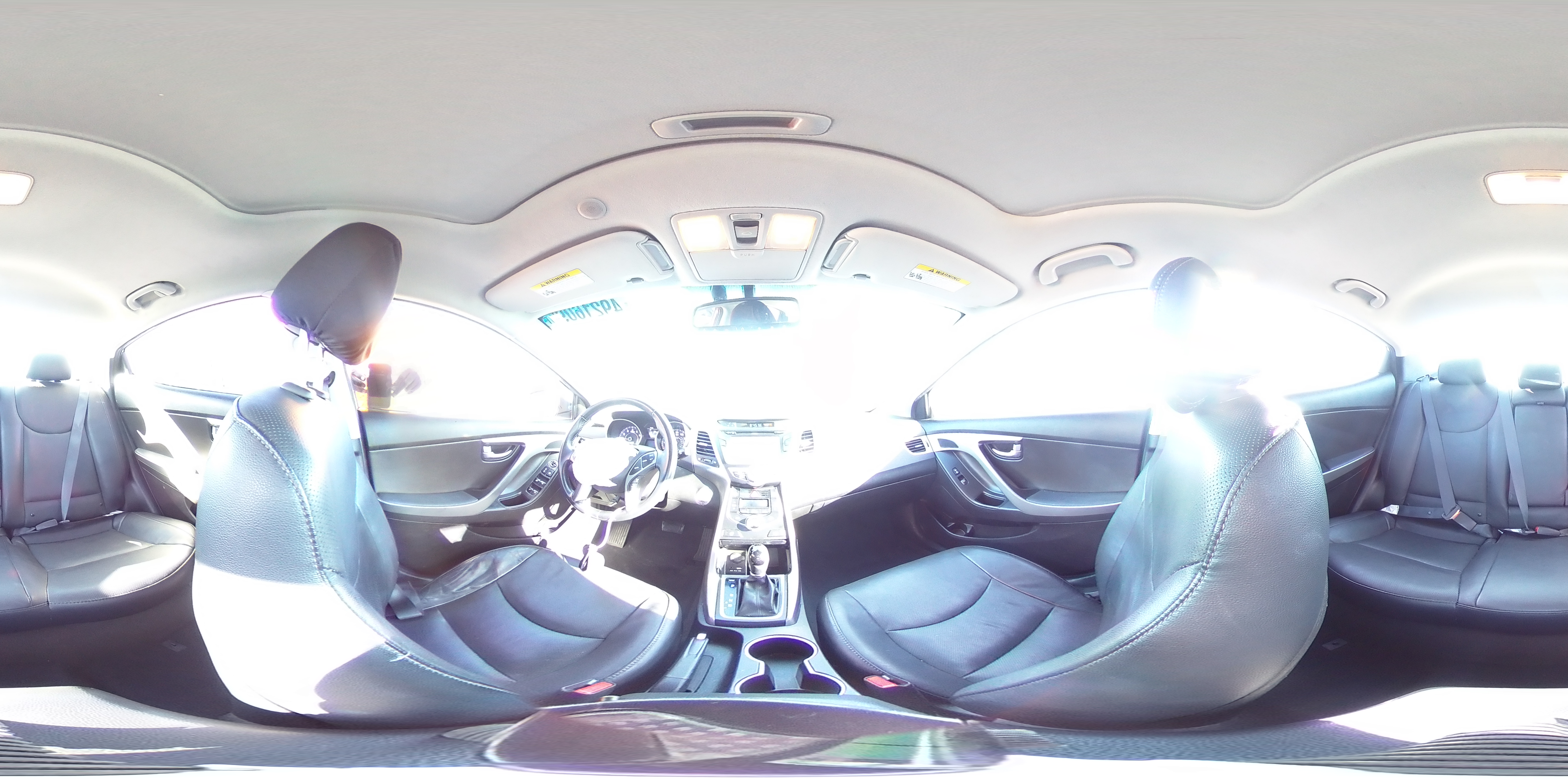 2016 Hyundai Elantra - Image 13