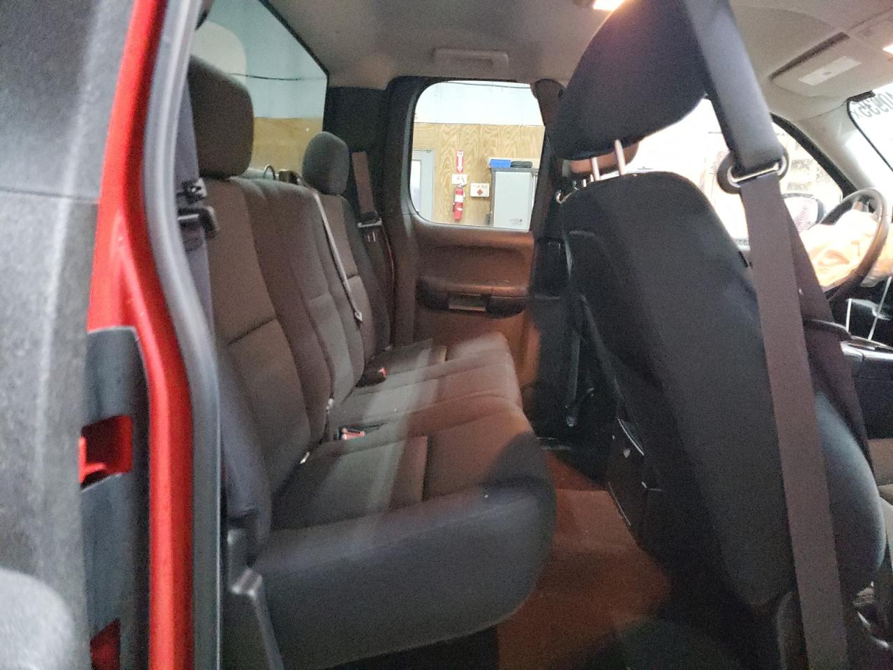 2012 Chevrolet Silverado - Image 10