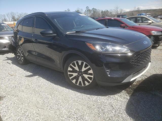  FORD ESCAPE 2020 Czarny