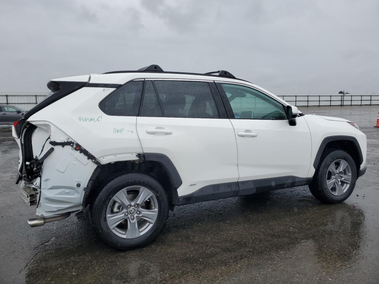 2024 Toyota RAV 4 - Image 3