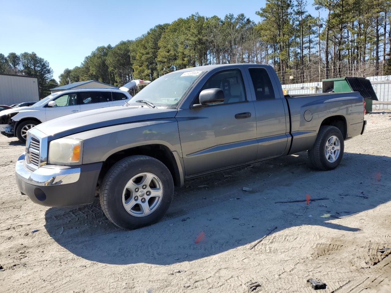 2005 Dodge Dakota - Image 1