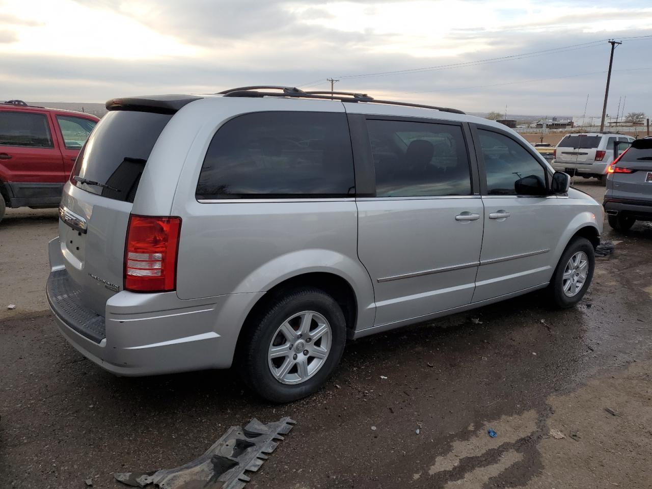 2010 Chrysler Town & Country - Image 3