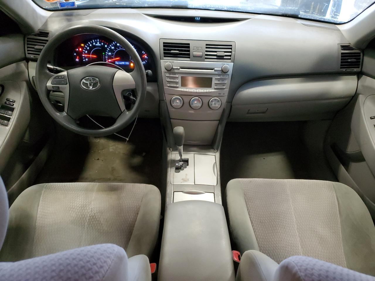 2011 Toyota Camry - Image 8
