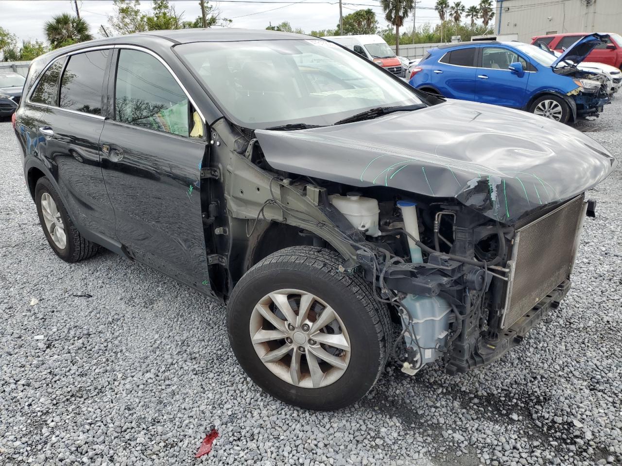 2017 Kia Sorento - Image 4