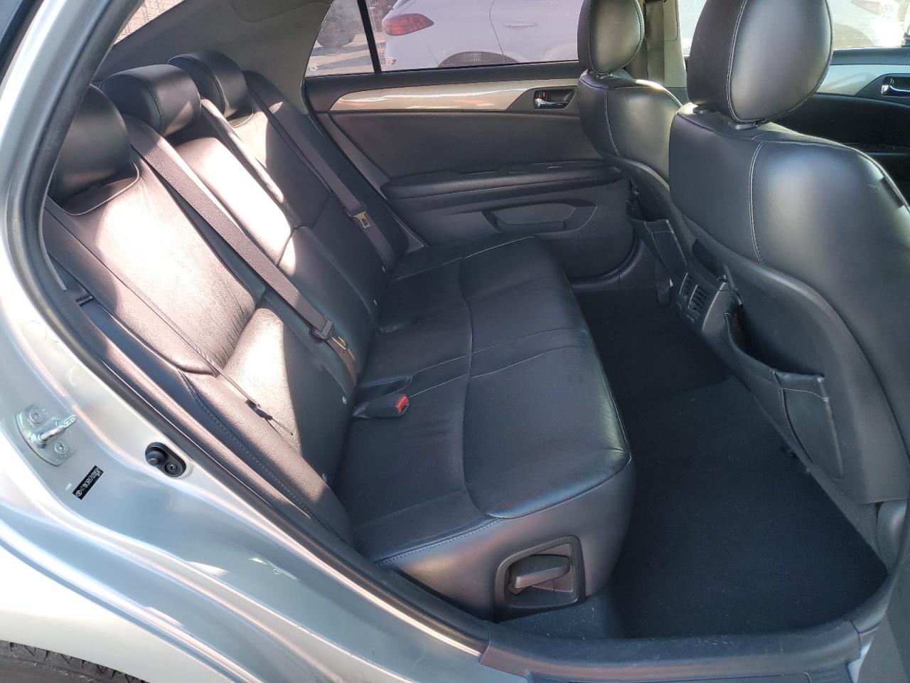 2007 Toyota Avalon - Image 10