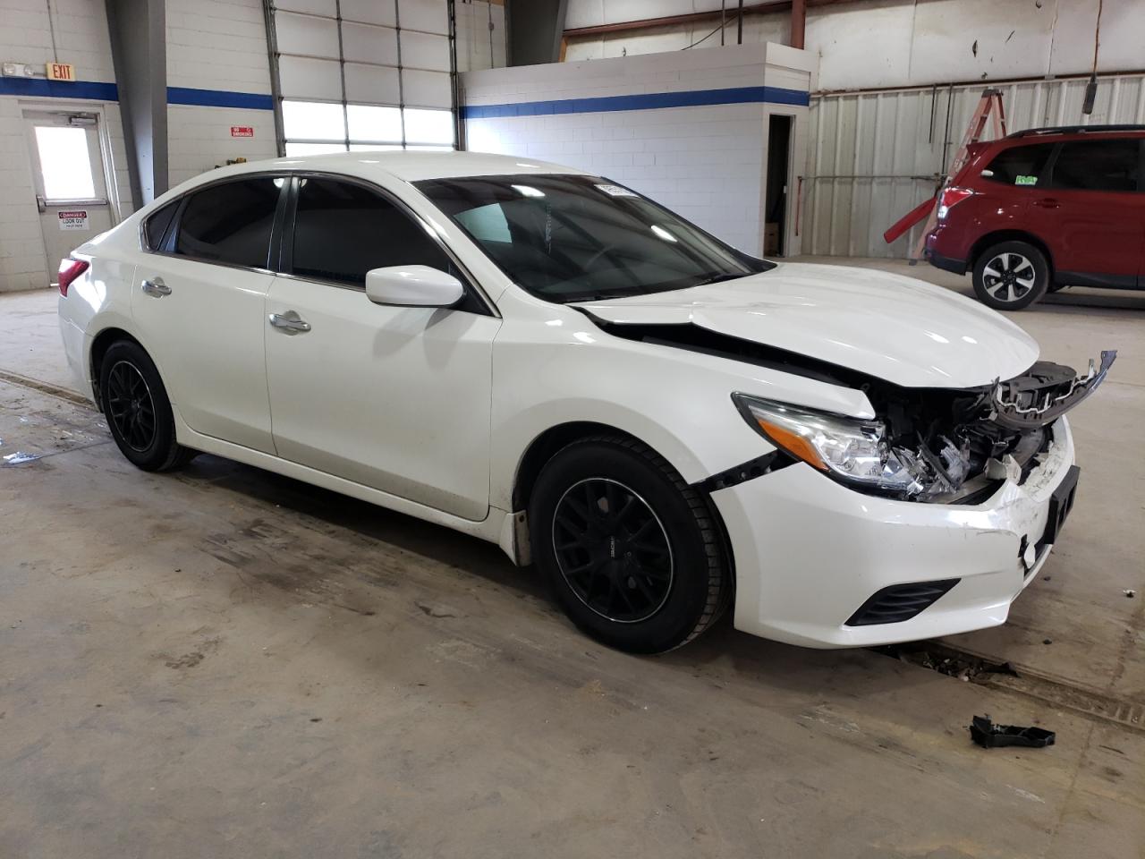 2017 Nissan Altima - Image 4