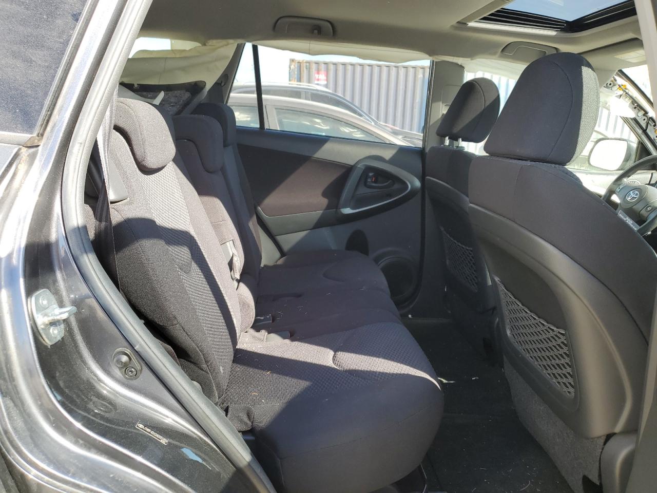2010 Toyota RAV 4 - Image 11