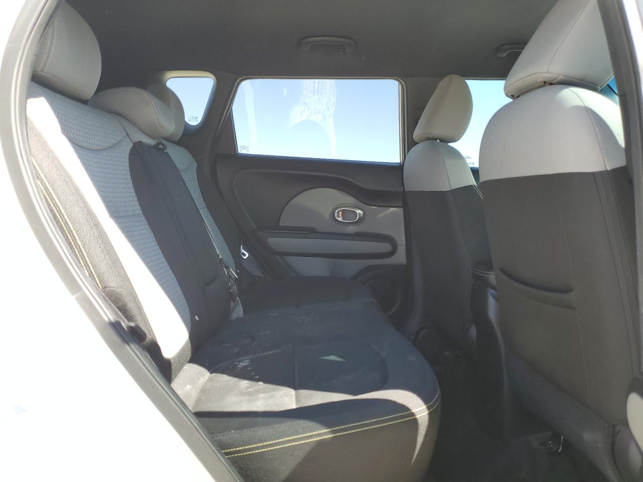 2015 Kia Soul - Image 11