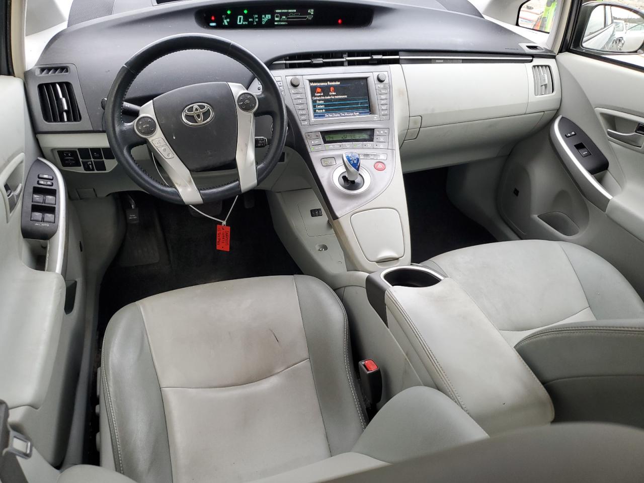 2015 Toyota Prius - Image 8