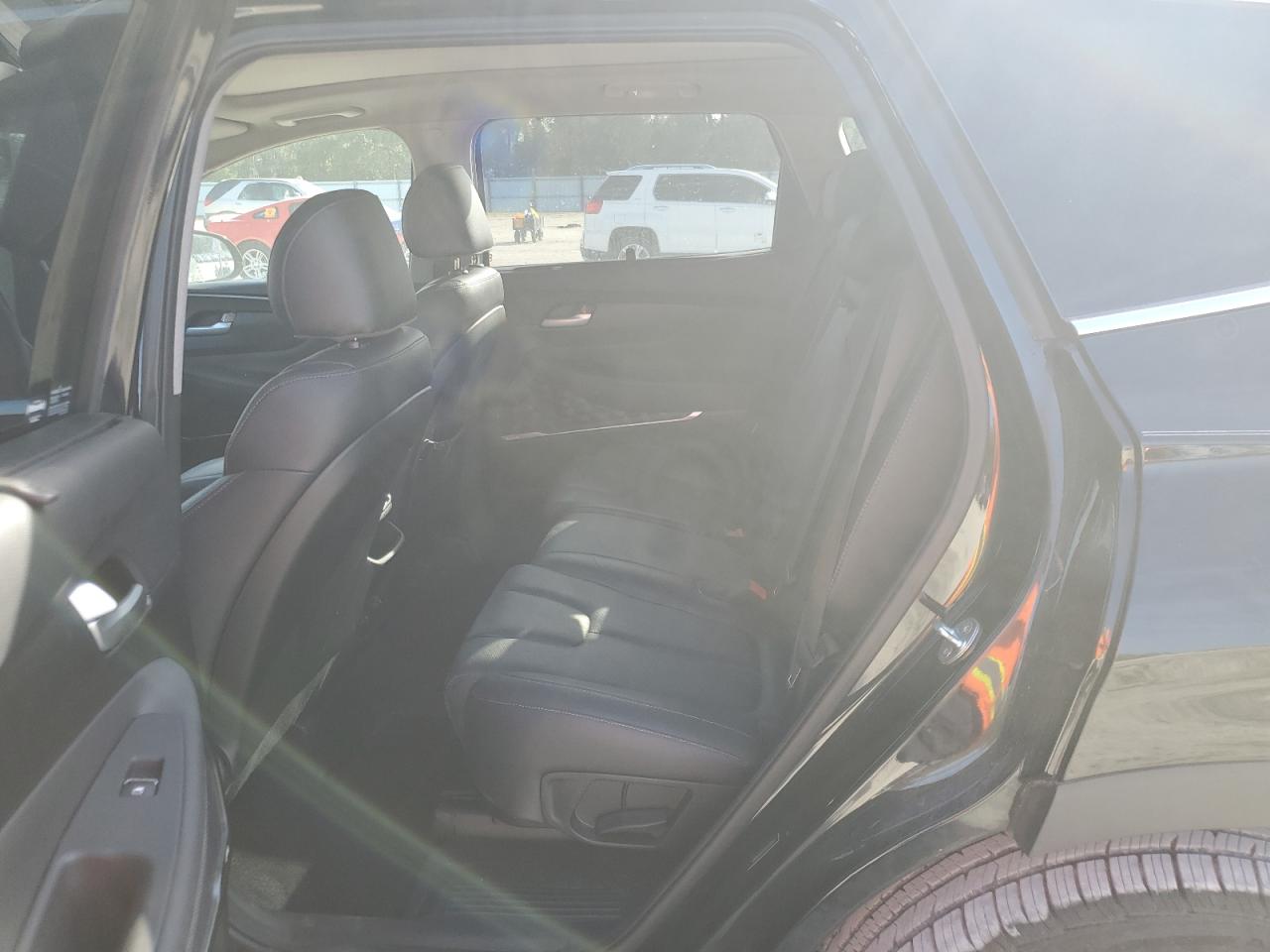 2019 Hyundai Santa Fe - Image 10