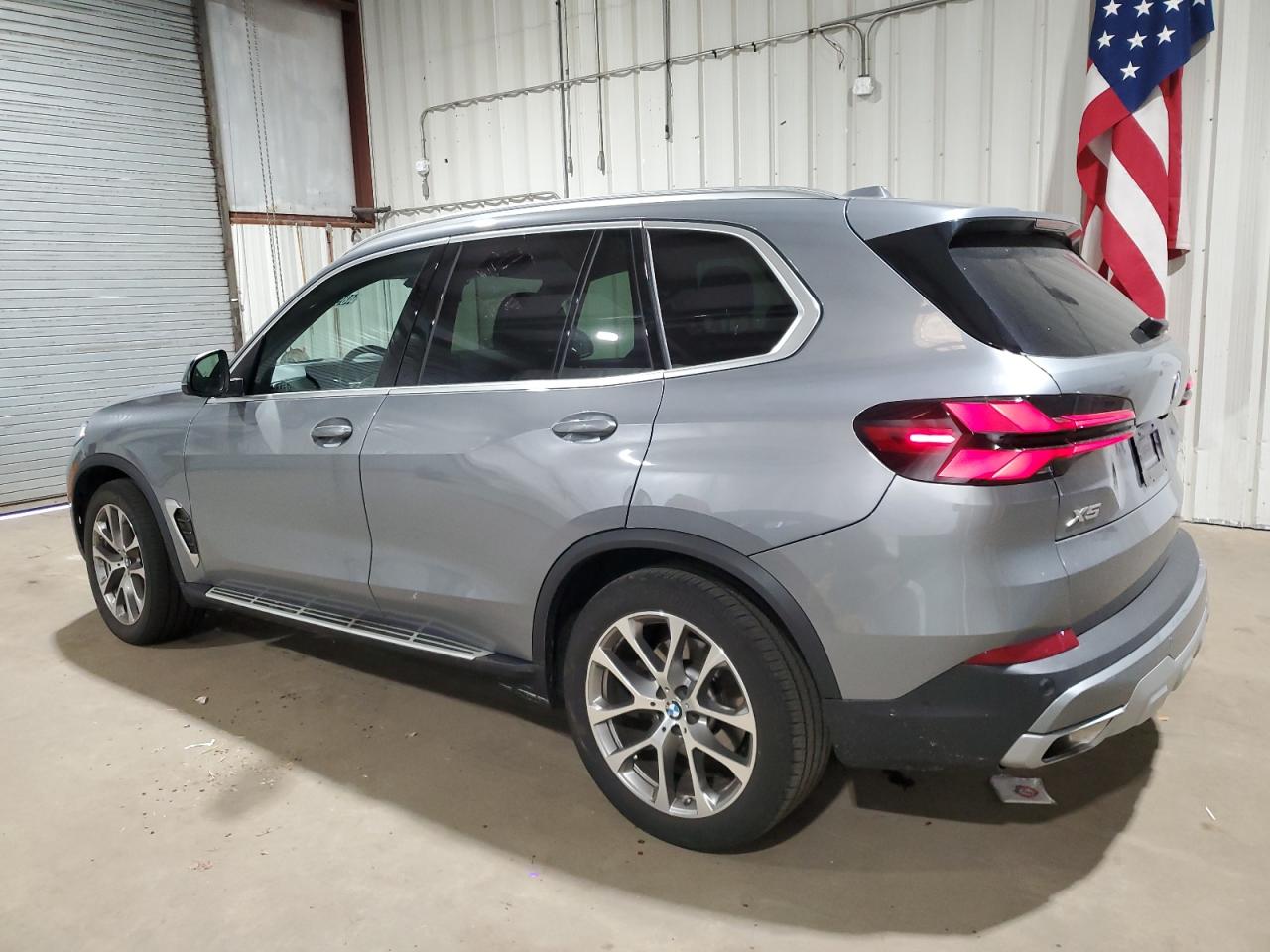 2024 BMW X5 - Image 2