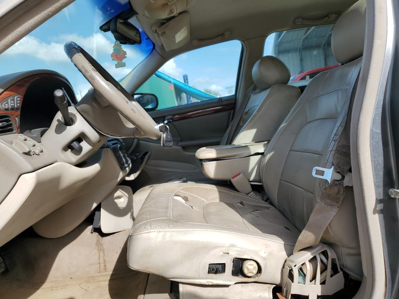 2005 Cadillac De Ville - Image 7