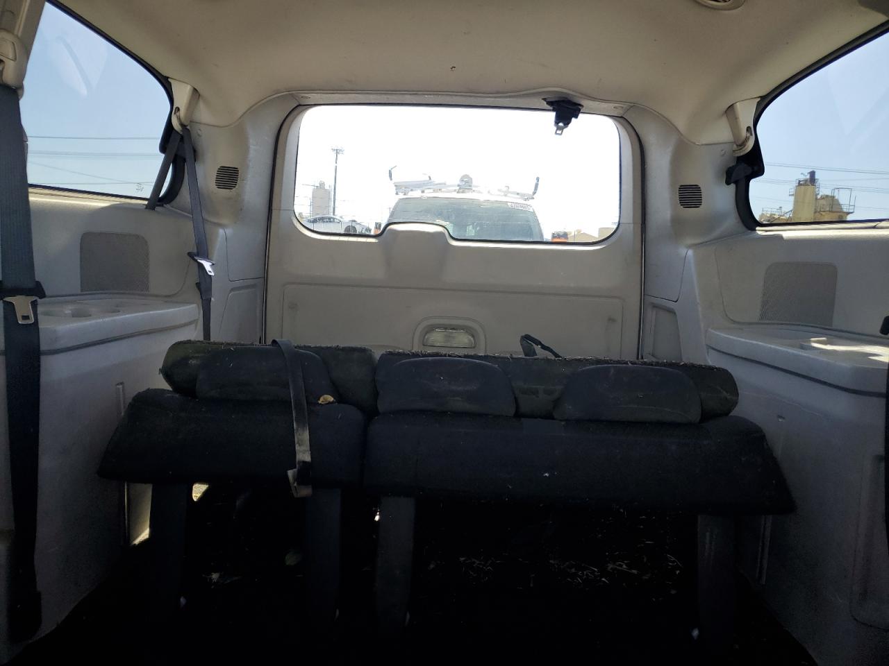 2010 Dodge Caravan - Image 10