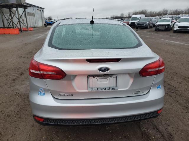 FORD FOCUS 2016 Серебристый
