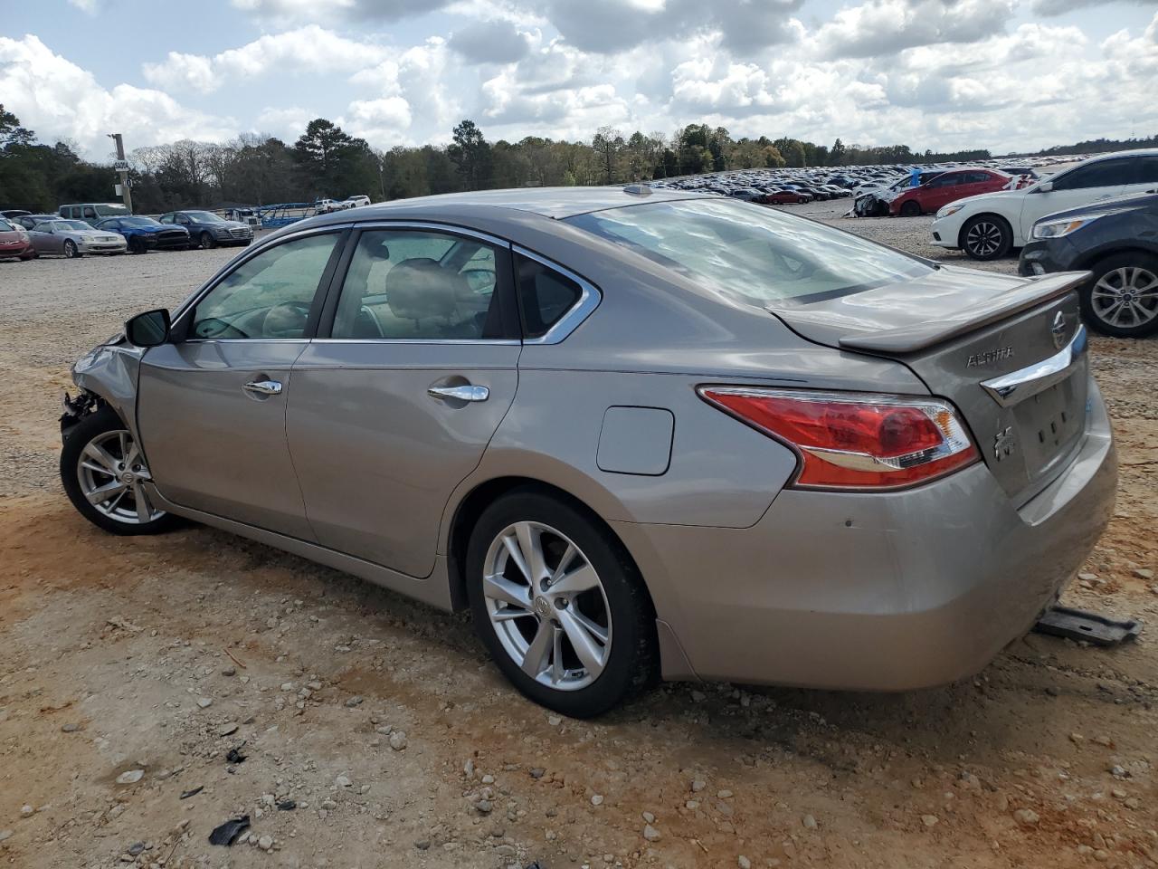 2013 Nissan Altima - Image 2