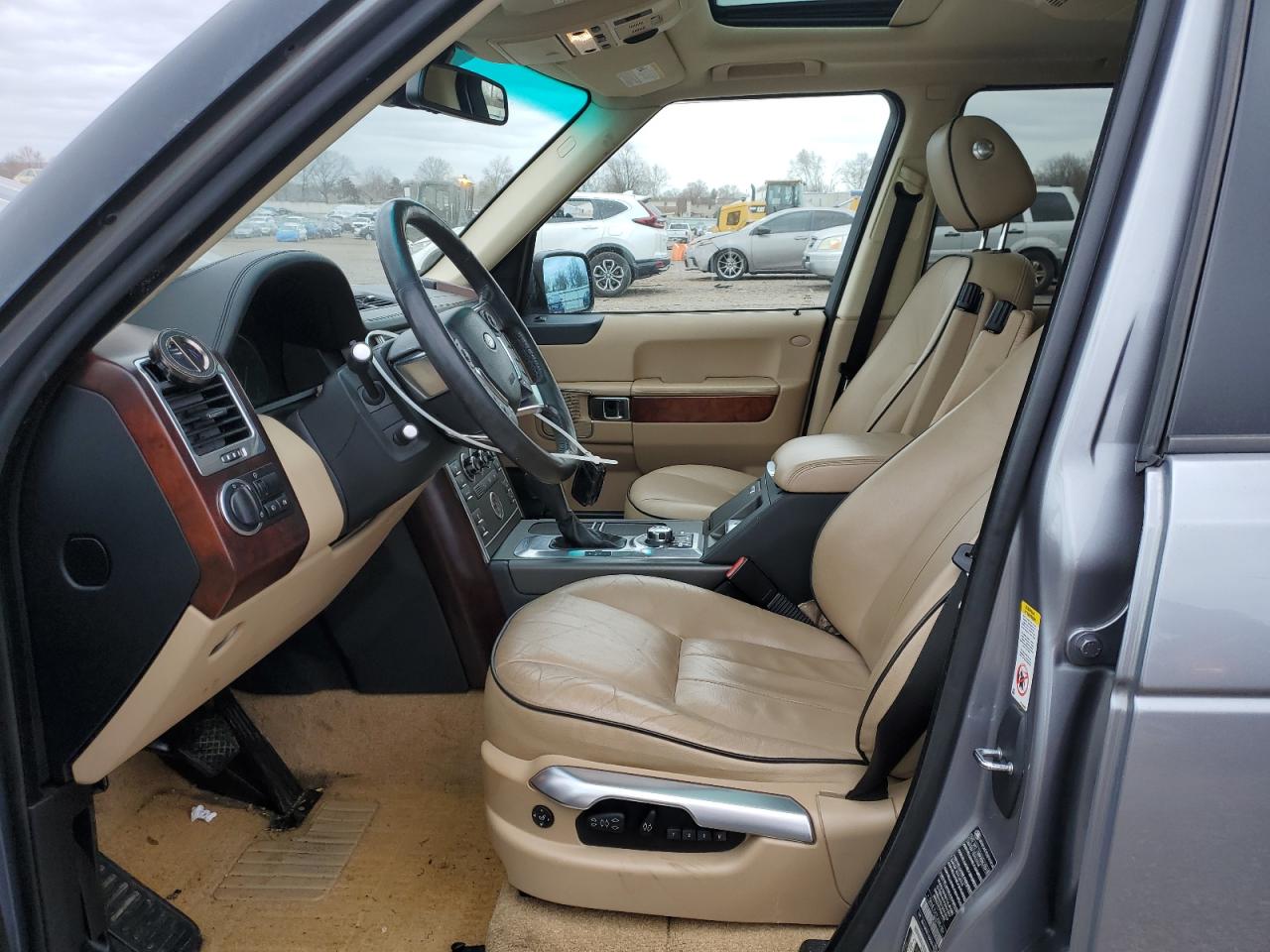 2012 Land Rover Range Rover - Image 7