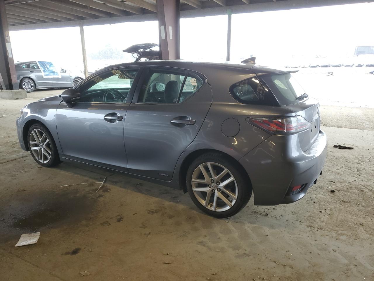2015 Lexus CT - Image 2