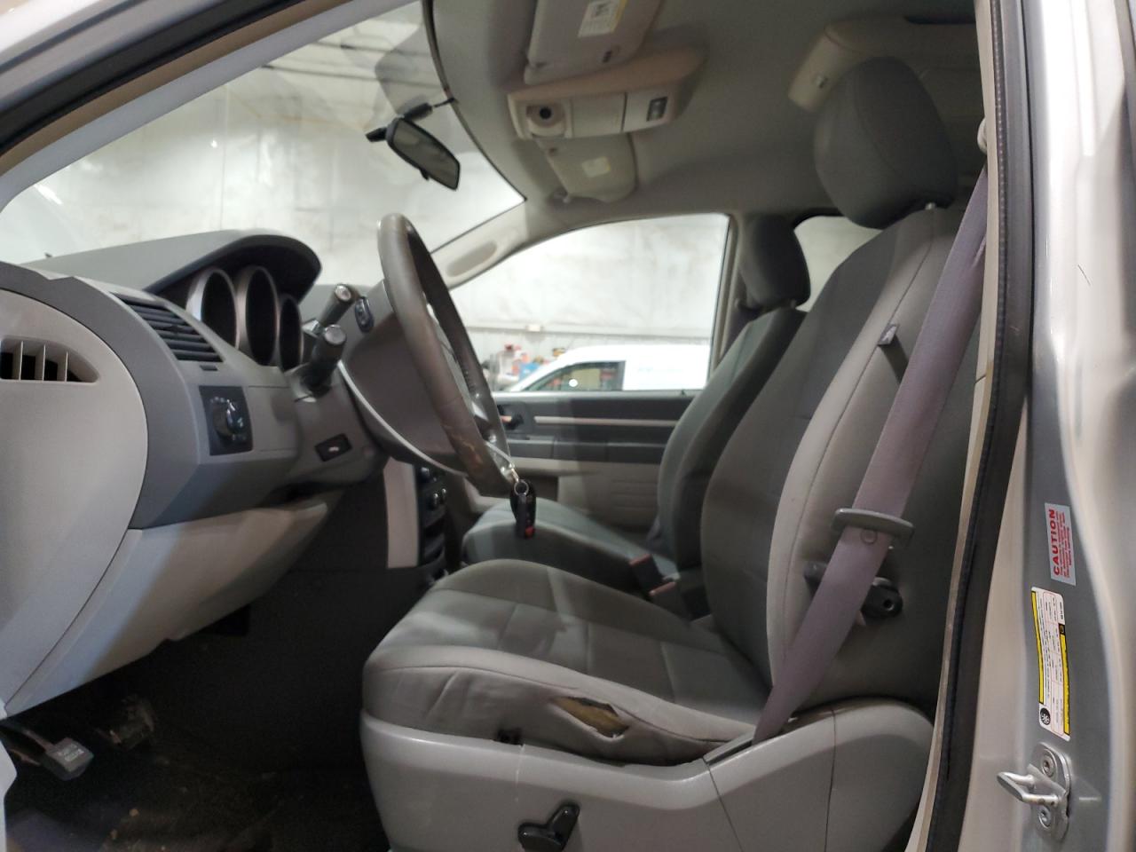 2008 Dodge Caravan - Image 7