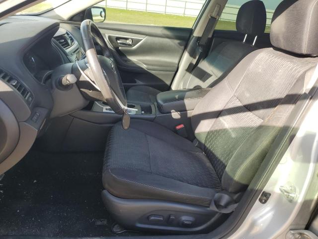 Sedans NISSAN ALTIMA 2016 Srebrny