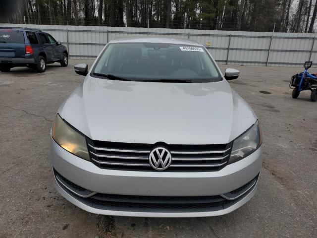  VOLKSWAGEN PASSAT 2013 Srebrny