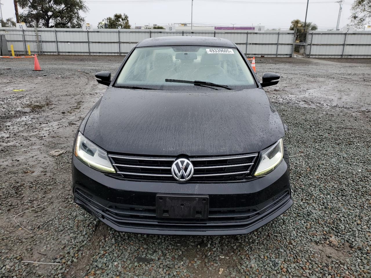 2017 Volkswagen Jetta - Image 5